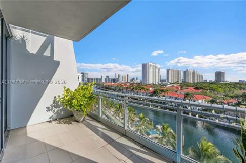 2950 NE 188th St 534, Aventura FL - photo 8 of 41