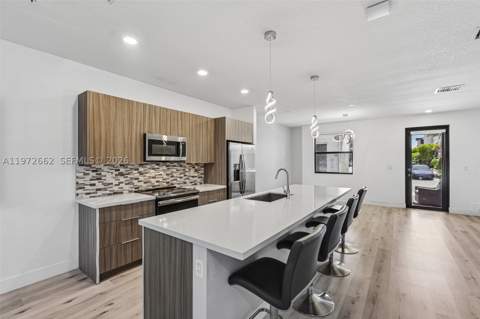 10455 NW 82nd St 4, Doral FL - photo 12 of 63