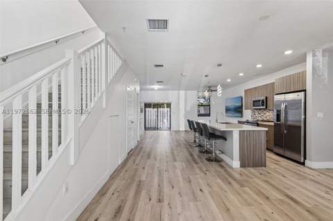 10455 NW 82nd St 4, Doral FL - photo 6 of 63