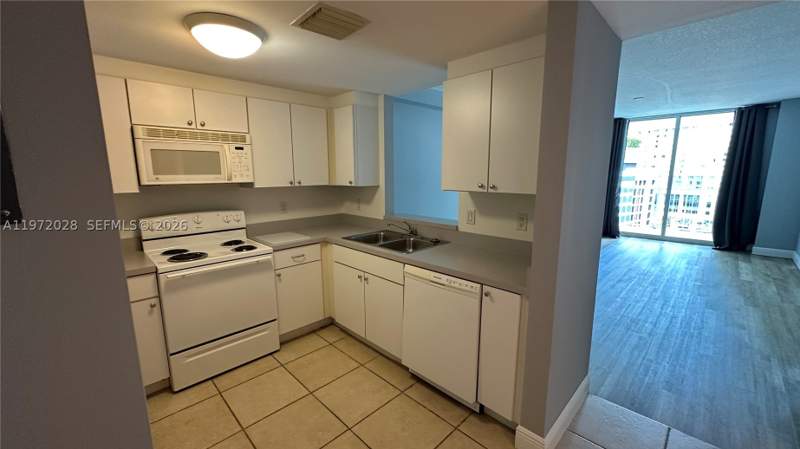 1 bedroom Condominium at 1250 S Miami Ave 1012, Vue At Brickell Condo, Miami — photo 2