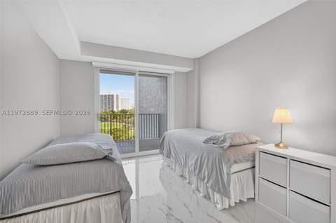 20000 E Country Club Dr 714, Aventura FL - photo 18 of 50