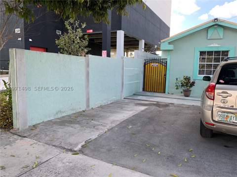 3560 NW 35th St, Miami FL - photo 7 of 7