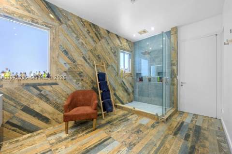 1615 Diplomat Dr, Miami FL - photo 13 of 27