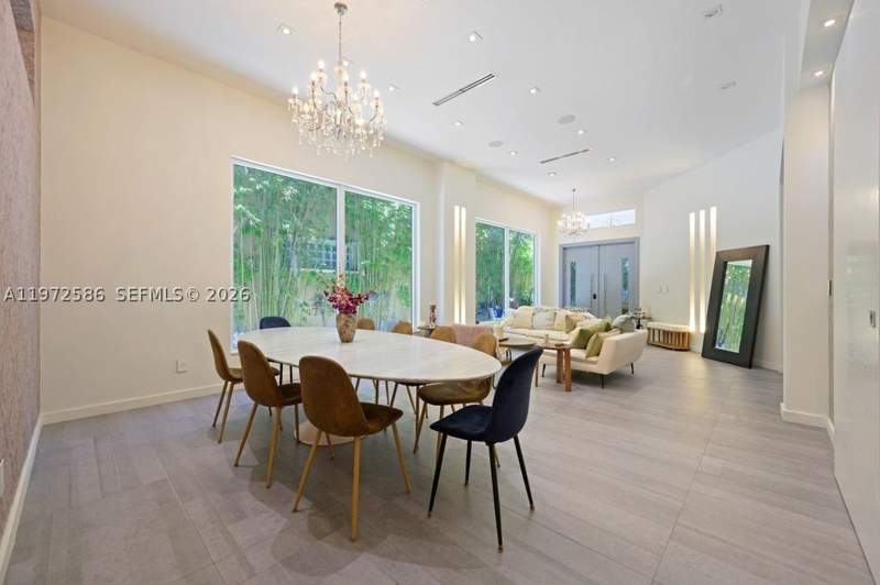 5 bedroom SingleFamilyResidence at 1615 Diplomat Dr, Presidential Estates Sub, Miami — photo 3