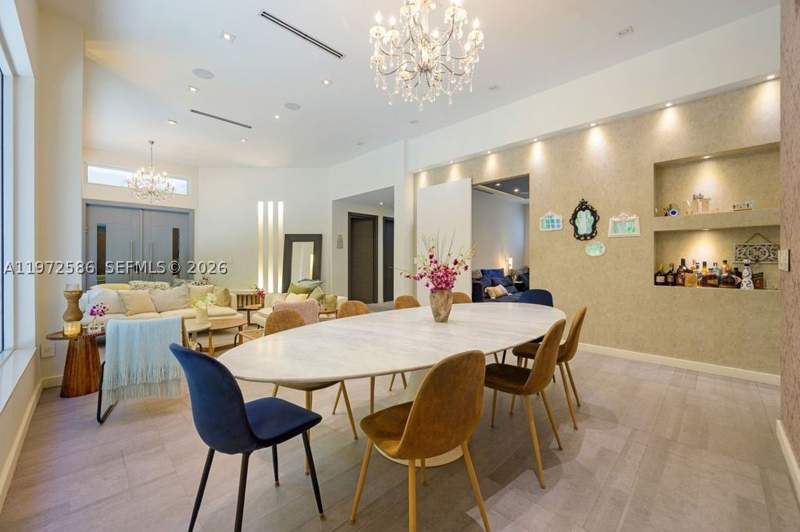 5 bedroom SingleFamilyResidence at 1615 Diplomat Dr, Presidential Estates Sub, Miami — photo 4