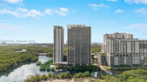 16385 Biscayne Blvd 1502, North Miami Beach FL - photo 19 of 21