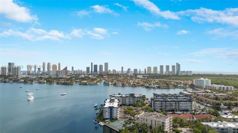 1 bedroom Condominium at 16385 Biscayne Blvd 1502, The Harbour North Condo, North Miami Beach — photo 4