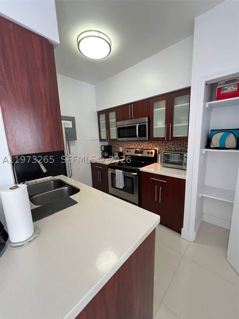 0 bedroom Condominium at 1100 Collins Ave 303, Del Rio Condo, Miami Beach — photo 2