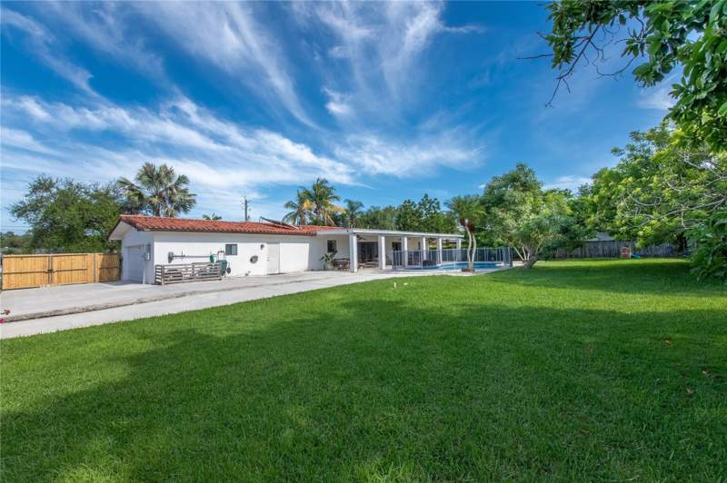 4 bedroom SingleFamilyResidence at 16670 SW 90th Avenue, Cal Neg Homes, Palmetto Bay — photo 4