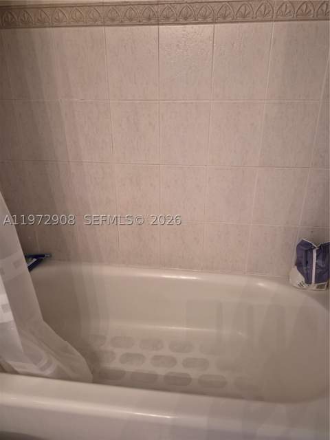 2655 Collins Ave 1404, Miami Beach FL - photo 20 of 45