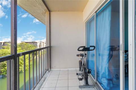 8895 Fontainebleau Blvd 504, Miami FL - photo 17 of 27