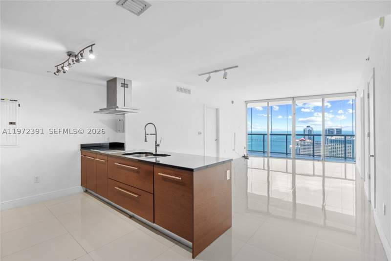 2 bedroom Condominium at 495 Brickell Ave 4705, Icon Brickell No Two, Miami — photo 5