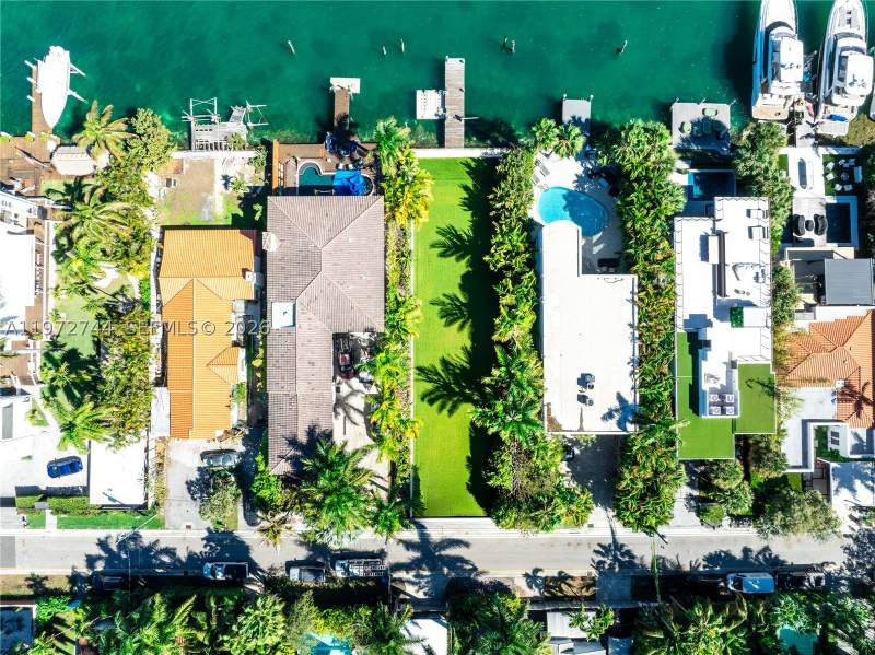 4 bedroom SingleFamilyResidence at 253 N Coconut Ln, Riviera 1st & 2nd Addn Am, Miami Beach — photo 5