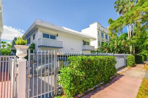 926 Michigan Ave 12, Miami Beach FL - photo 11 of 14