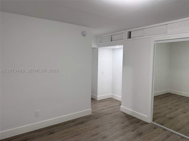 1 bedroom Condominium at 926 Michigan Ave 12, Plaza Condo, Miami Beach — photo 5
