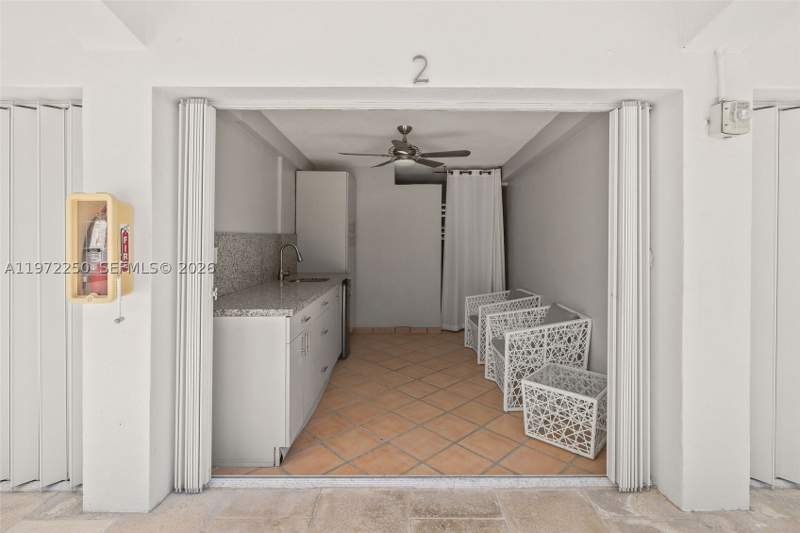 0 bedroom Condominium at 4925 Collins Ave Cu2, The Executive Condo, Miami Beach — photo 3