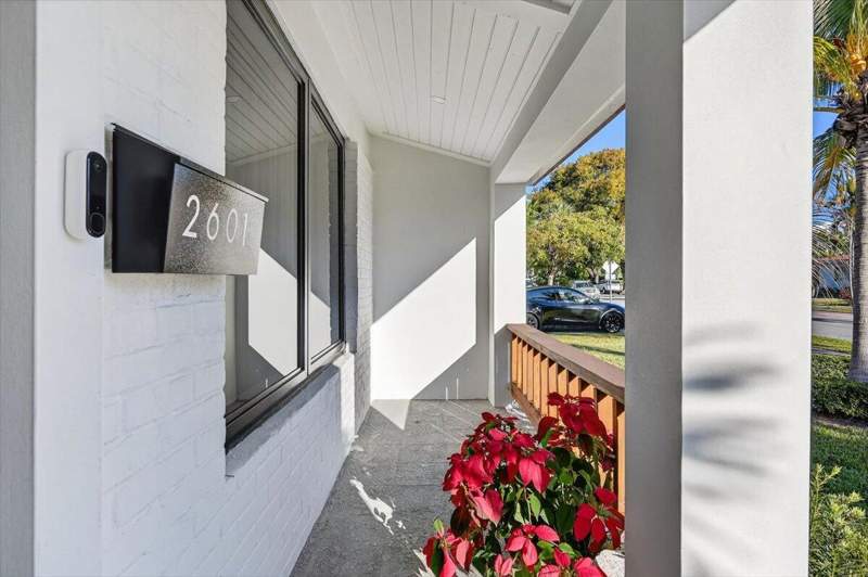2 bedroom SingleFamilyResidence at 2601 SW 26th Lane, Silver Bluff Est Sec C, Miami — photo 3