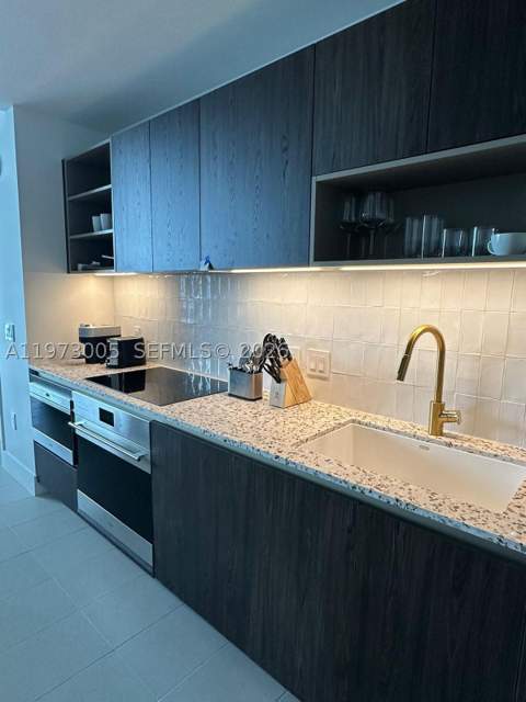 159 NE 6th St 4811, Miami FL - photo 10 of 43