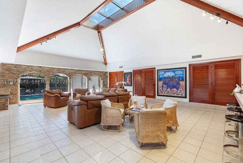 6 bedroom SingleFamilyResidence at 13780 SW 73rd Ct, Pine Mnr Ests, Palmetto Bay — photo 5
