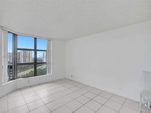 3400 192nd St 1811, Aventura FL - photo 16 of 29