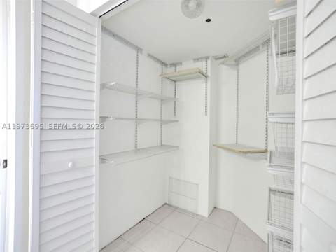 3400 192nd St 1811, Aventura FL - photo 23 of 29