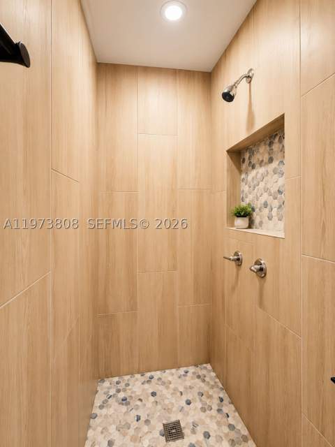 2281 NW 81st Ter, Miami FL - photo 8 of 15