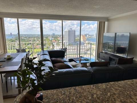 7601 E Treasure Dr 1905, North Bay Village FL - photo 8 of 16