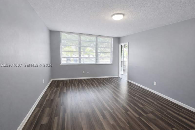 1 bedroom Condominium at 1780 NE 191st St 210-2, Jade Winds Group -, Miami — photo 2