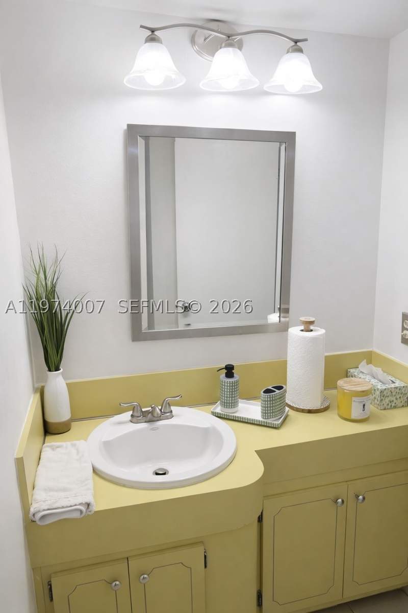 1 bedroom Condominium at 1780 NE 191st St 210-2, Jade Winds Group -, Miami — photo 4