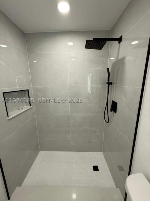 3010 NW 186th Ter, Miami Gardens FL - photo 15 of 32