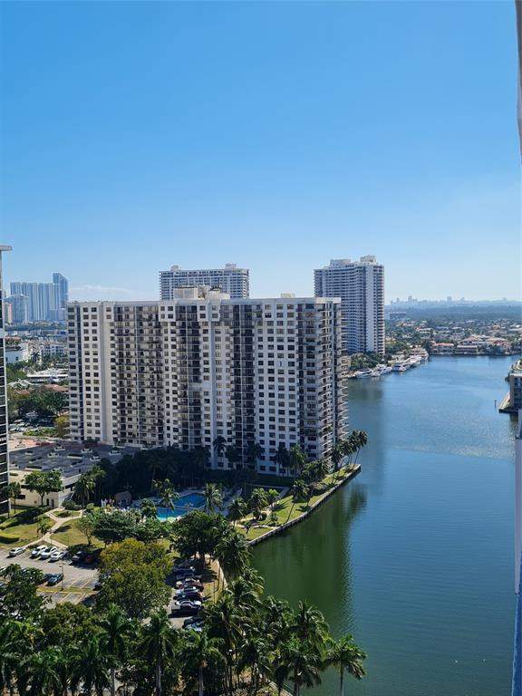 3 bedroom Condominium at 2851 NE 183 2203-05, Admirals Port, Aventura — photo 2