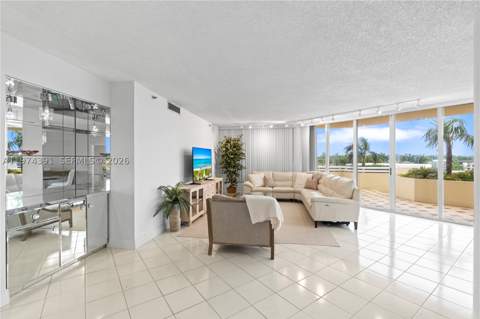 20191 E Country Club Dr 407, Aventura FL - photo 7 of 61