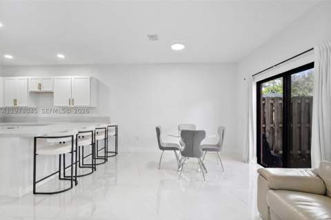 178 SE 33rd Ter, Homestead FL - photo 10 of 34