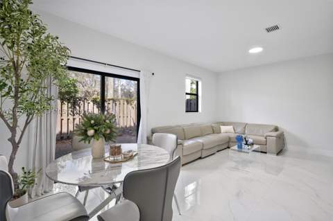 178 SE 33rd Ter, Homestead FL - photo 11 of 34