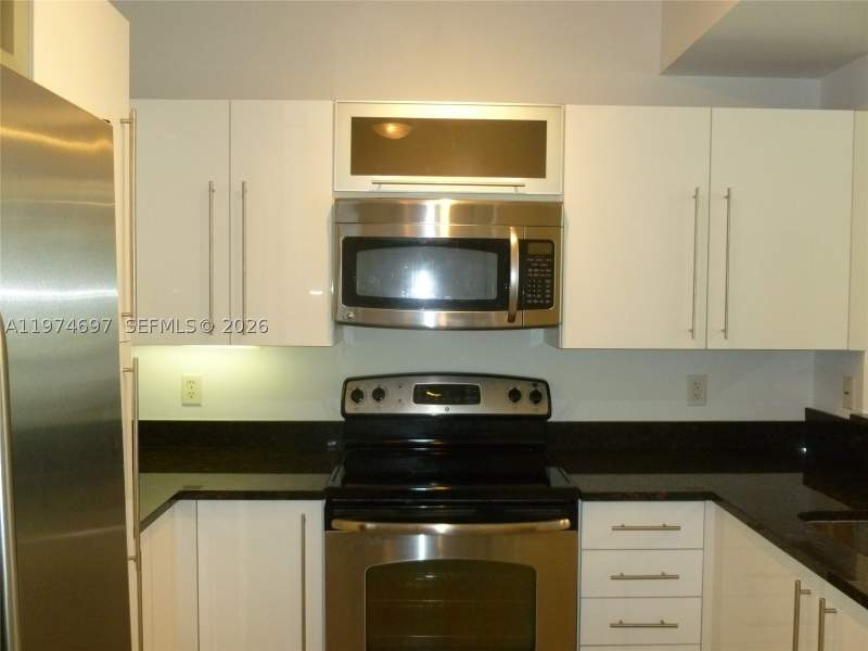1 bedroom Condominium at 7350 SW 89th St 807S, Toscano Condo, Miami — photo 2