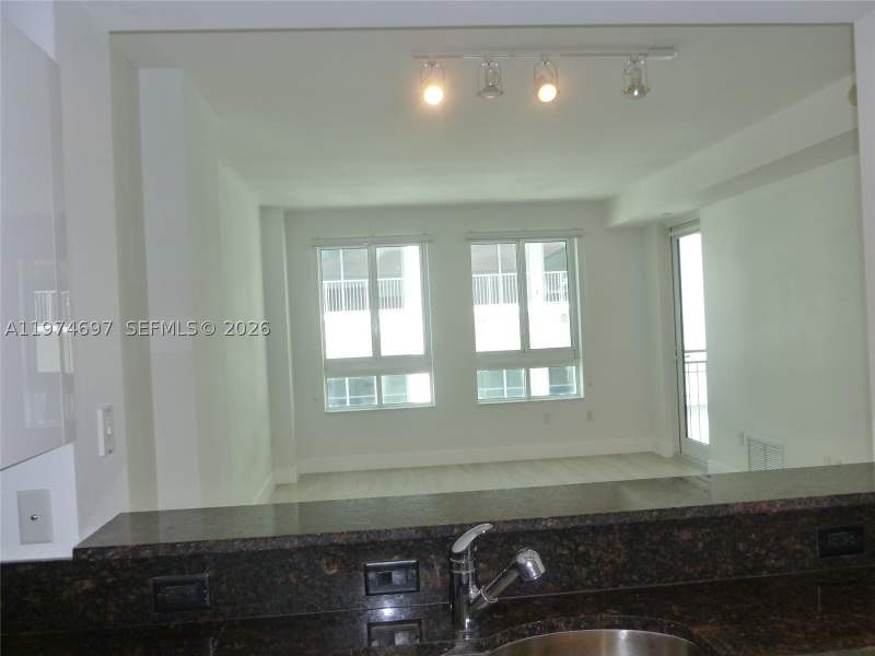 1 bedroom Condominium at 7350 SW 89th St 807S, Toscano Condo, Miami — photo 4