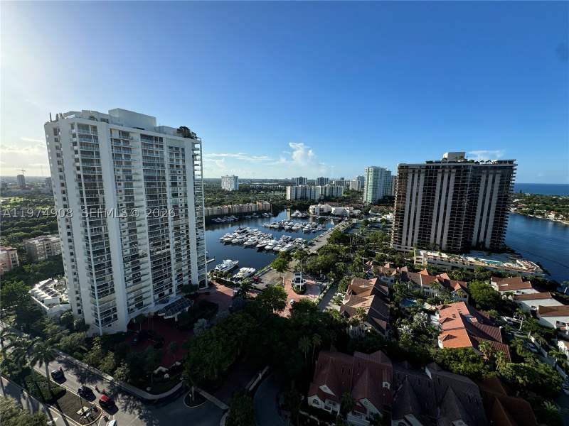 1 bedroom Condominium at 19355 Turnberry Way 23C, Turnberry Towers Condo, Aventura — photo 4