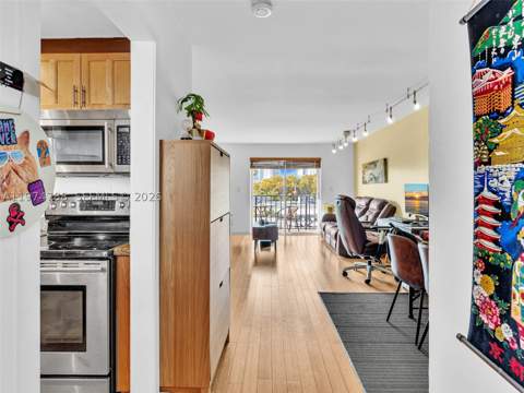 1236 Alton Rd 402, Miami Beach FL - photo 7 of 25