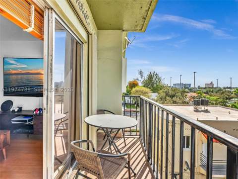 1236 Alton Rd 402, Miami Beach FL - photo 9 of 25