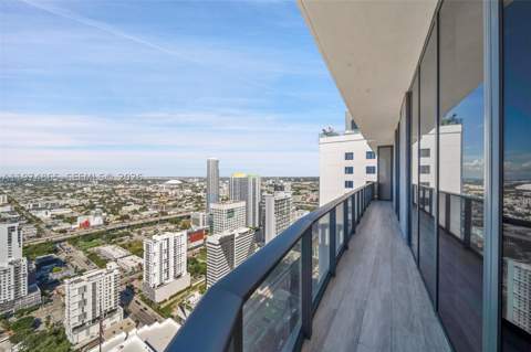 55 SW 9th St 4406, Miami FL - photo 16 of 36