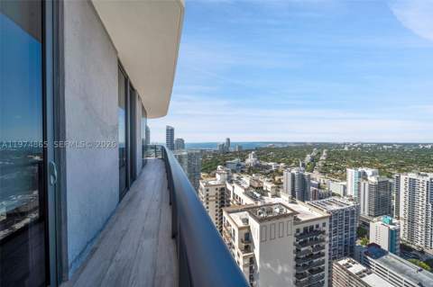 55 SW 9th St 4406, Miami FL - photo 17 of 36