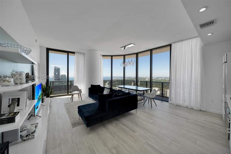 3 bedroom Condominium at 55 SW 9th St 4406, Brickell Heights West Con, Miami — photo 2