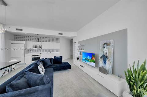 55 SW 9th St 4406, Miami FL - photo 9 of 36