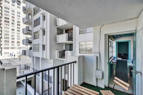 2750 NE 183rd St 406, Aventura FL - photo 13 of 24