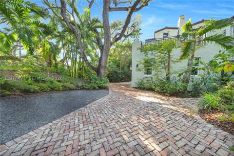 1720 Espanola Dr, Miami FL - photo 10 of 70