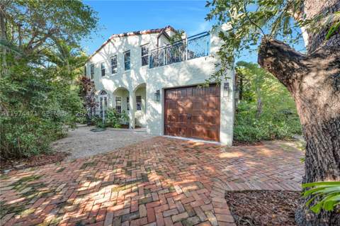 1720 Espanola Dr, Miami FL - photo 11 of 70