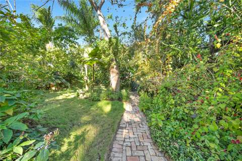 1720 Espanola Dr, Miami FL - photo 9 of 70