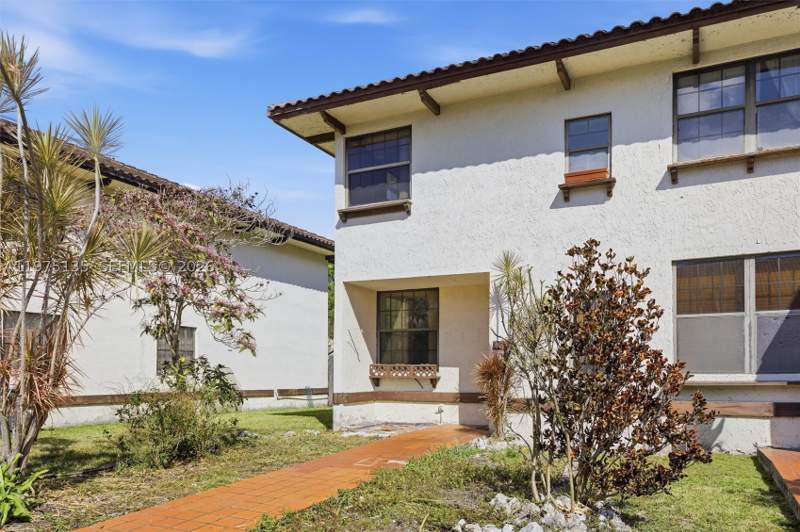 3 bedroom Townhouse at 12253 SW 16th Ter 108-M, New Paseos Castellanos Co, Miami — photo 5