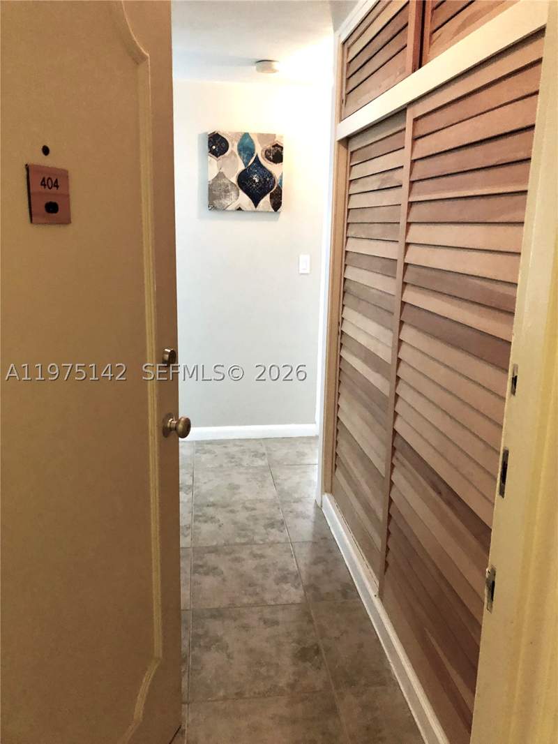 1 bedroom Condominium at 1408 Brickell Bay Dr 404, Brickell Bay Tower Condo, Miami — photo 5
