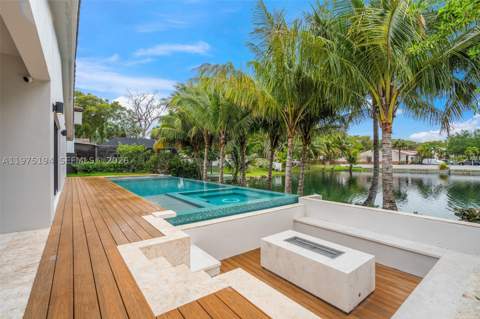 14412 Rosewood Rd, Miami Lakes FL - photo 6 of 56